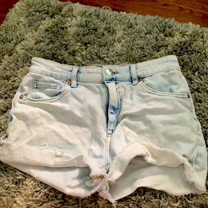 Wild fable light washed Jean shorts!